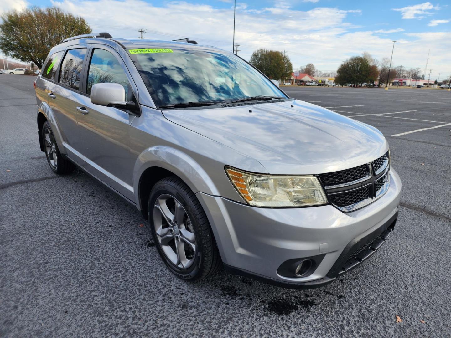 2016 Gray /Black Dodge Journey Crossroad FWD (3C4PDCGB9GT) with an 2.4L L4 DOHC 16V engine, 4A transmission, located at 1221 Madison St., Shelbyville, TN, 37160, (931) 680-9439, 0.000000, 0.000000 - Photo#1